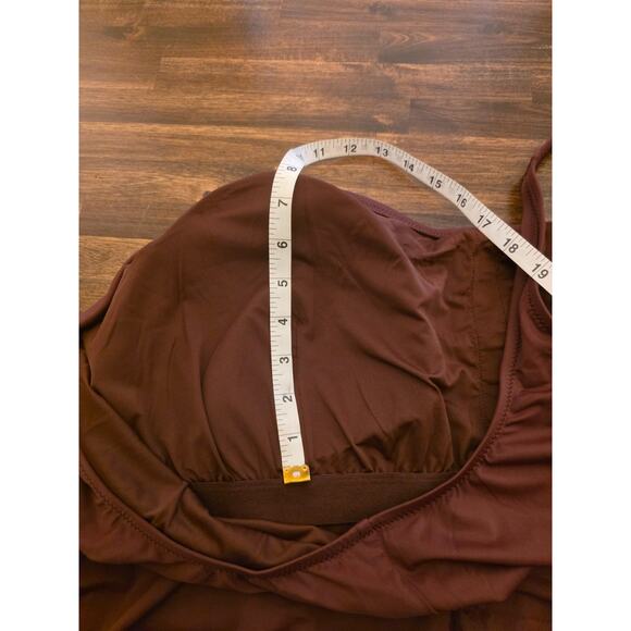 Amazon Essentials One-Piece Swimsuit Deep Brown Size 5X Plus Size Scoop Neck NWT - Picture 7 of 9